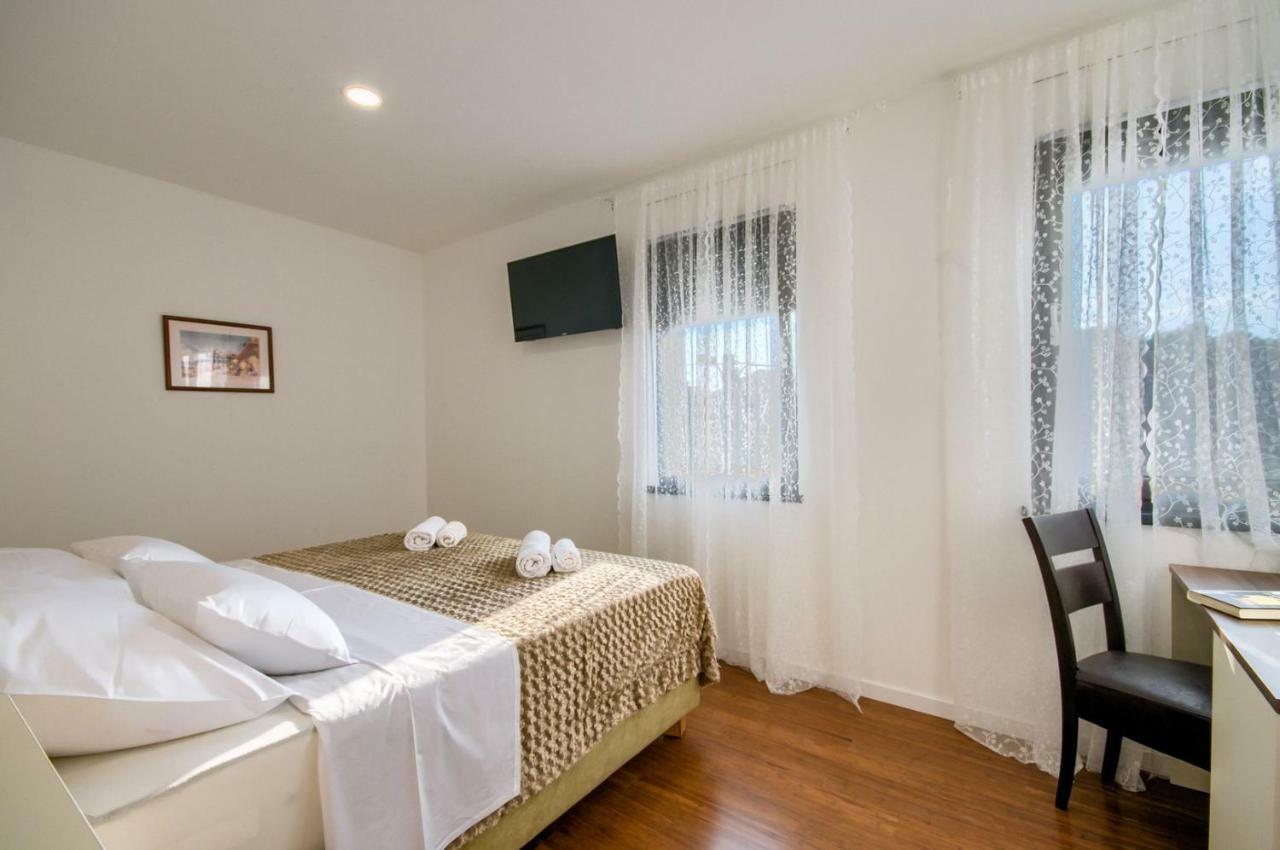 Rooms K&T Sea Side Luxury Pula Exterior foto